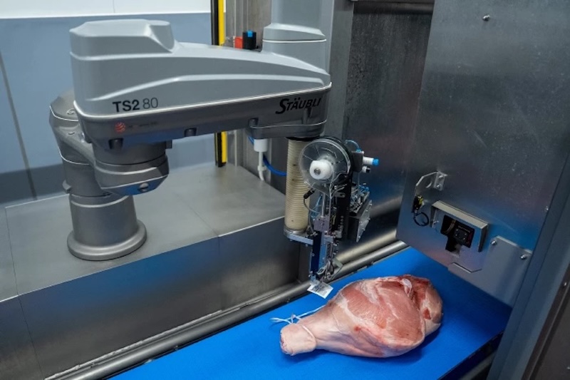 AI-powered robot automates Serrano ham labeling for the first time