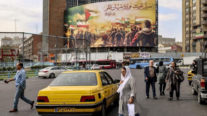 خطة "القط ذو الحذاء".. تفاصيل مؤامرة إسرائيلية لإسقاط النظام الإيراني