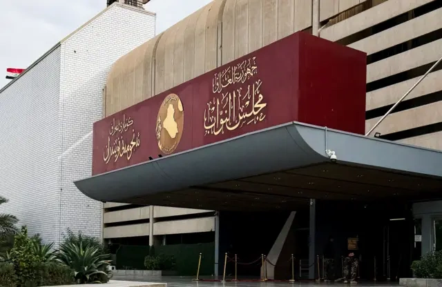البرلمان يصوت على اعفاء قائد القوة البحرية على خلفية حادثة الصياد العراقي