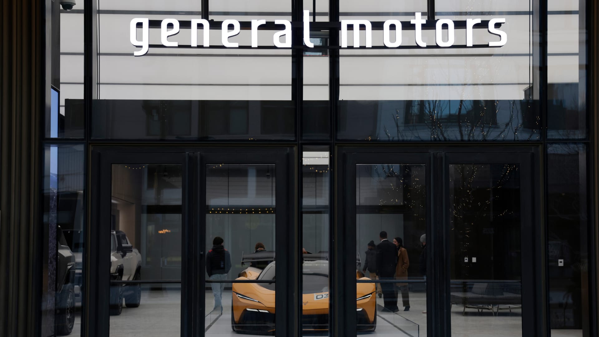 General Motors is set to report earnings before the bell. Here's what Wall Street expects
