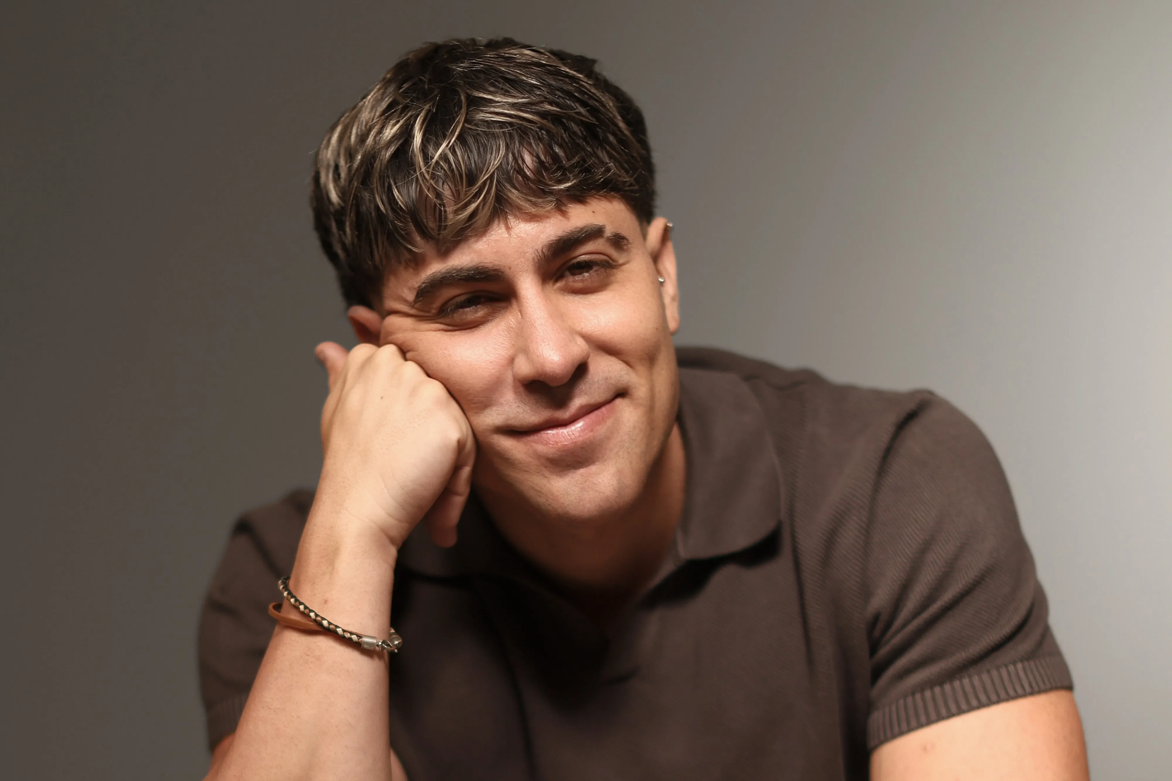 YouTube Star Alejo Igoa Signs With WME