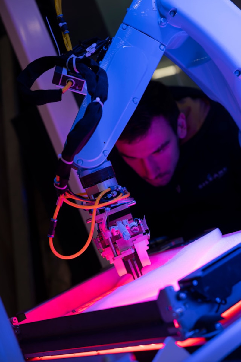 When robots start to feel: HBK and Siléane bring tactile intelligence to high-speed cosmetics packaging