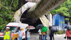Tunnel collapse in India kills 12 workers