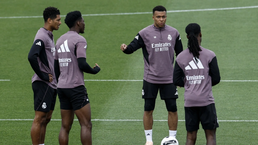 مانشستر يونايتد يتحرك مجددا لإبرام صفقة صعبة من ريال مدريد