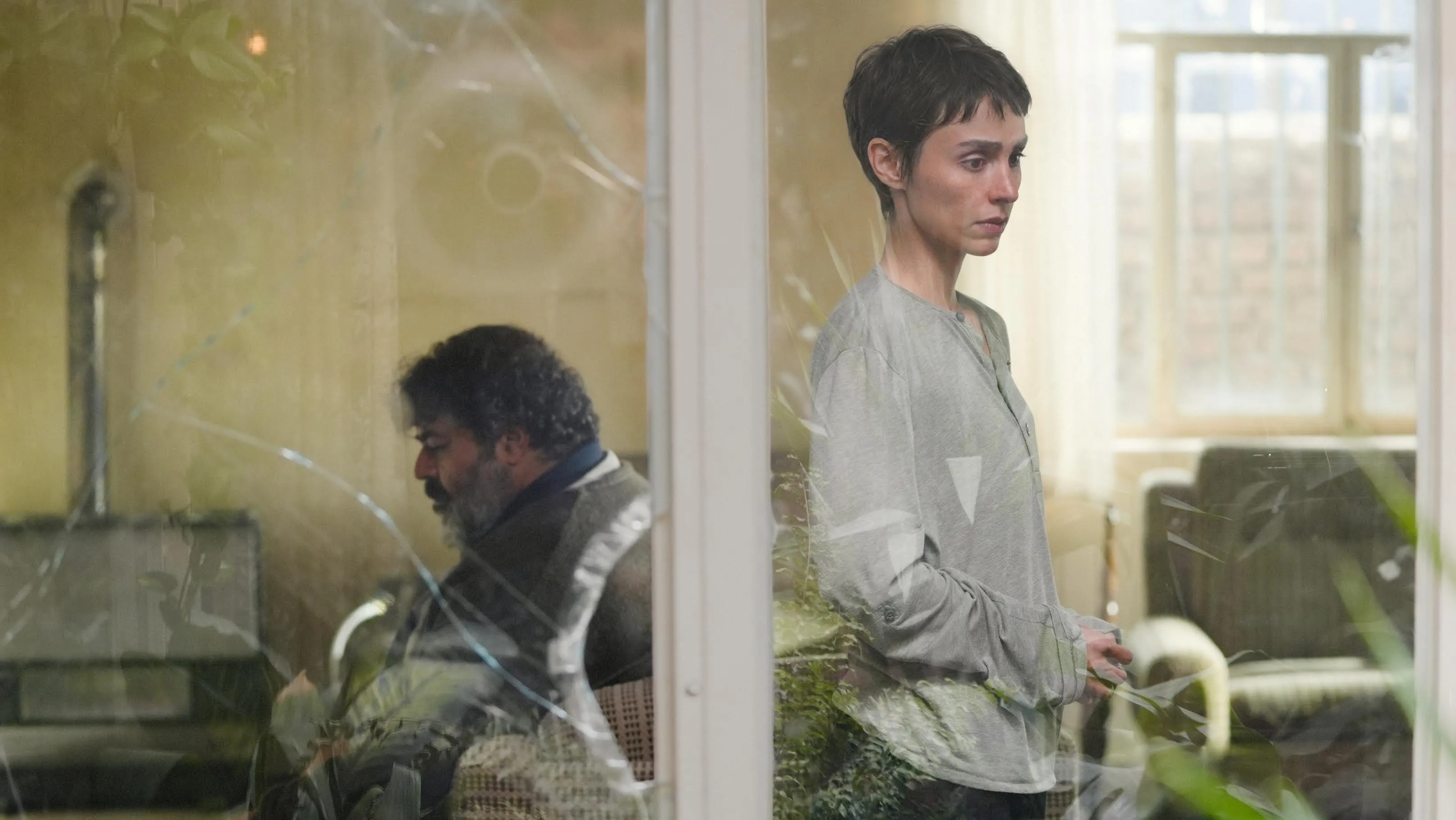 Iranian Director Mohsen Gharaei’s ‘Falling House’ Boarded by Paradise City Sales Ahead of Venice Premiere