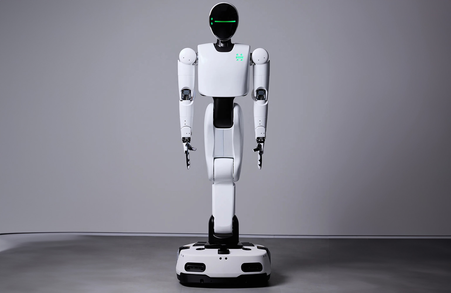 Holiday Robotics raises $105M for its FRIDAY wheeled humanoid