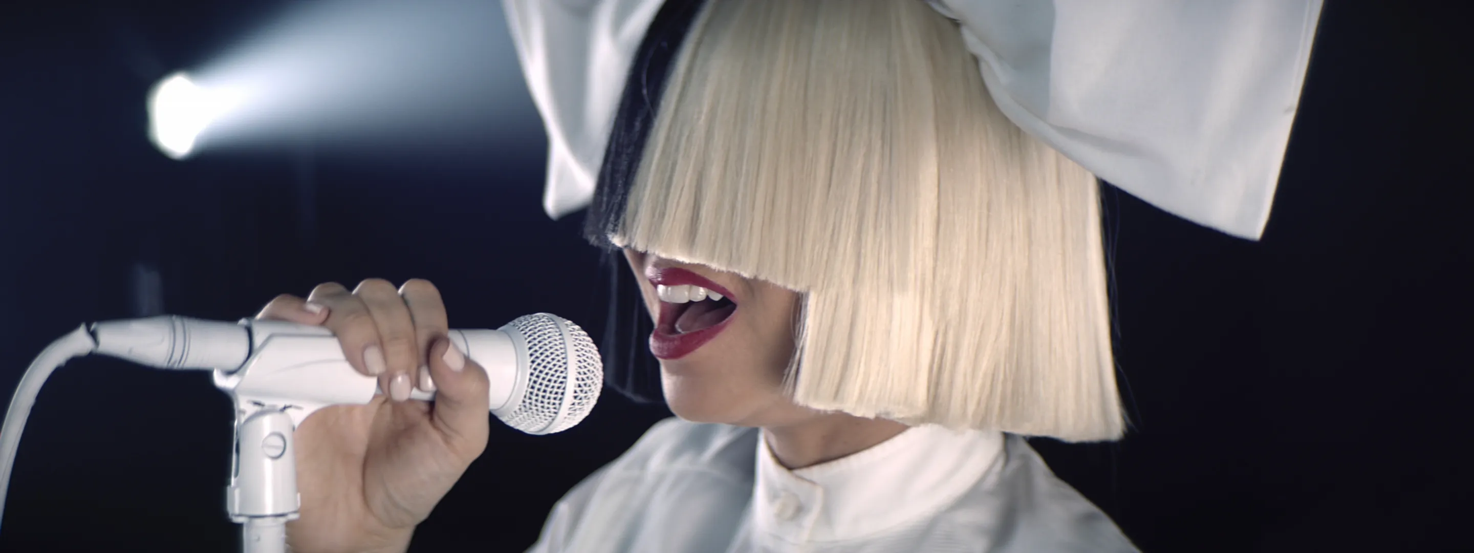 ‘Sia: Nostalgic for the Present’ Review: A Concert Performance Film from 2016, but It Channels Sia’s Mystery and Power