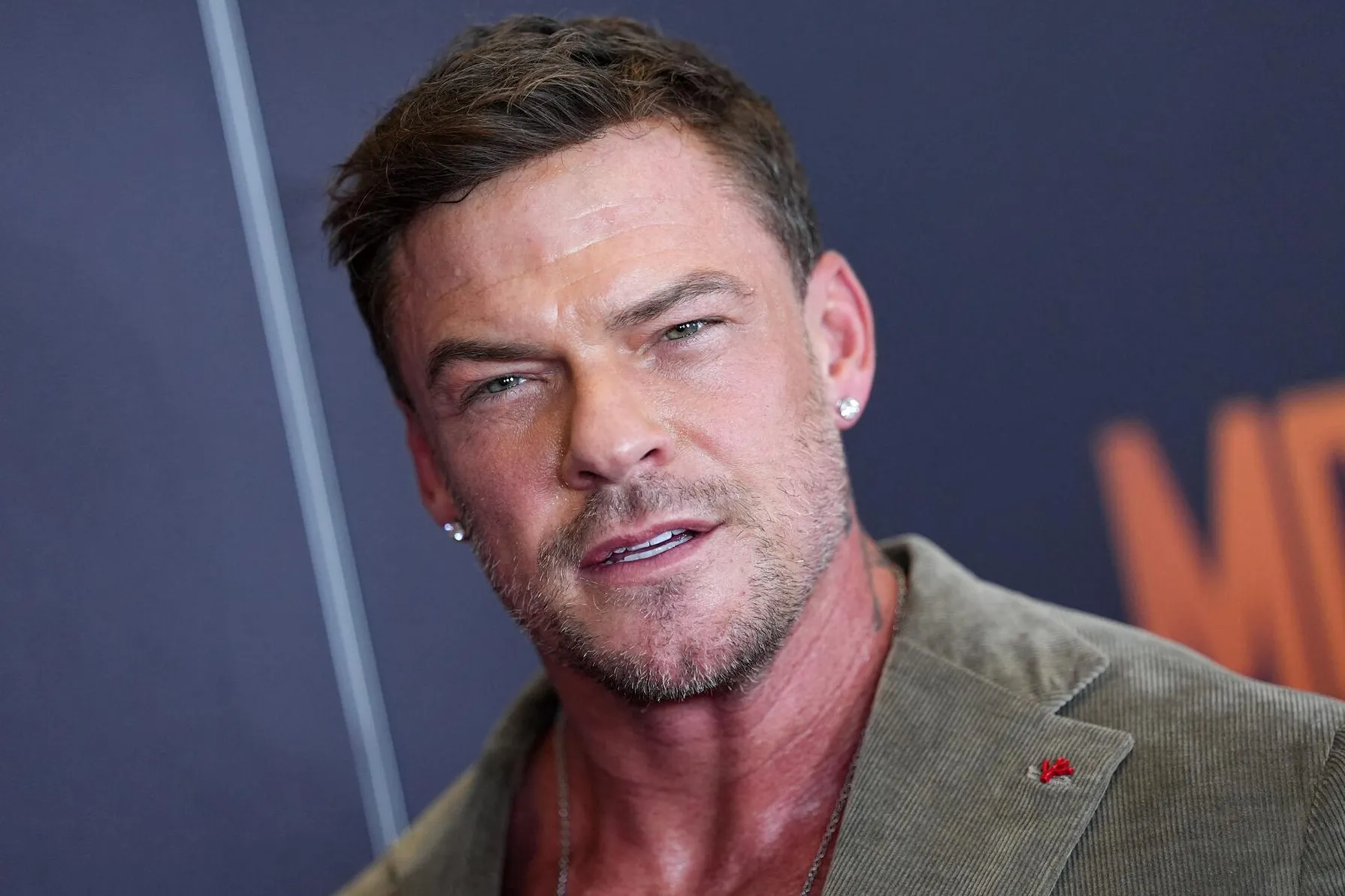 ‘Reacher’ Star Alan Ritchson Slams ‘F—ing Pedophiles’ in Politics: ‘I Would Get Those Epstein Files Out in Two Seconds … Bitch, Move’