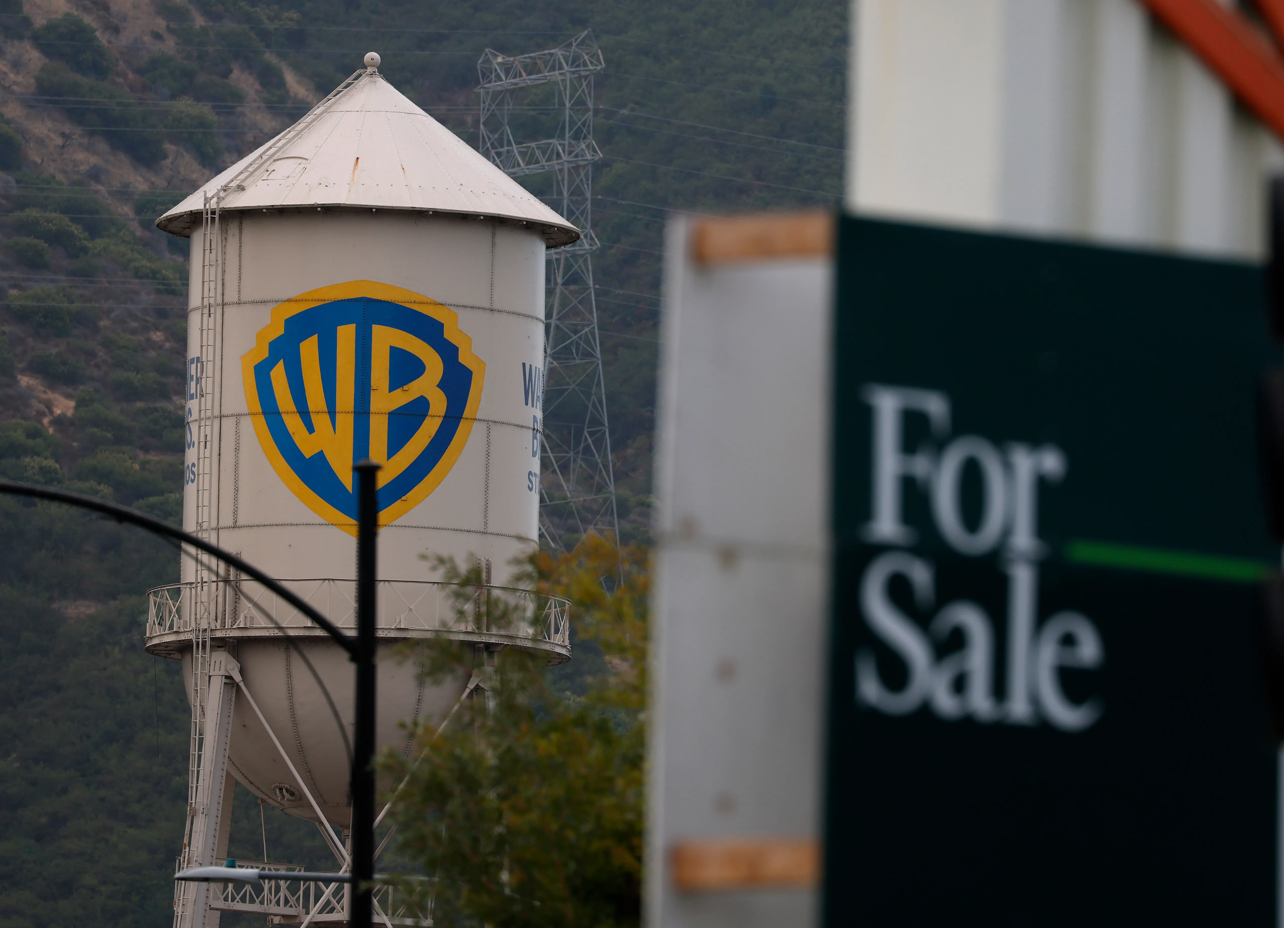 Some Warner Bros. Execs Are Hoping States’ Antitrust Lawsuit Derails Paramount Deal