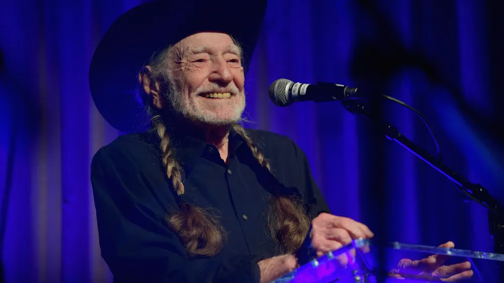Willie Nelson Urges Americans to Fight the Construction of Data Centers: They ‘Only Destroy the Environment Around Them’