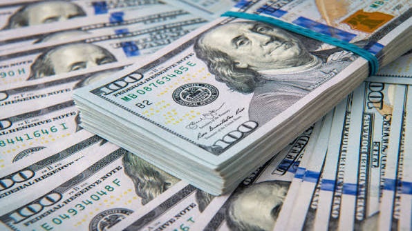 استقرار أسعار الدولار في العراق.. بغداد تسجل 152,750 ديناراً للبيع