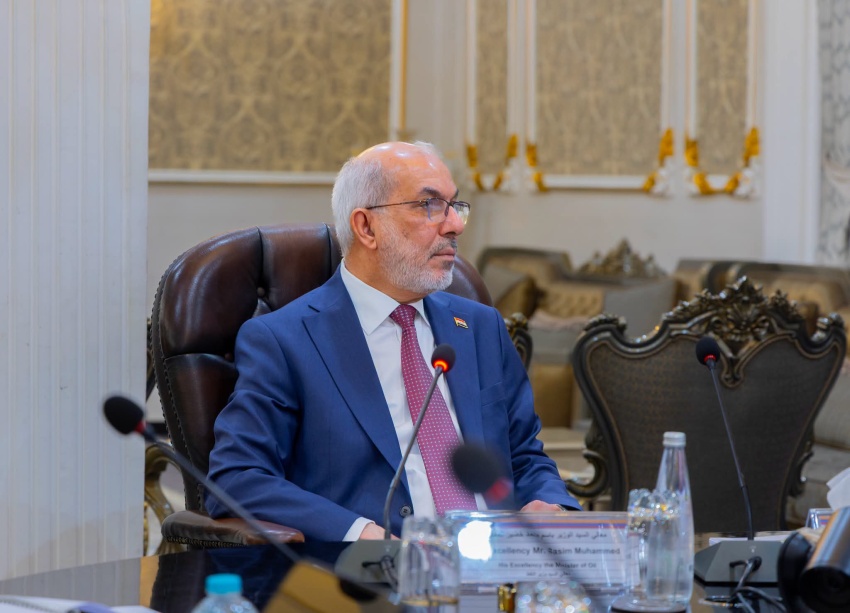 وزير النفط يؤكد على ضرورة زيادة وإدامة الانتاج من حقول كركوك الاربعة