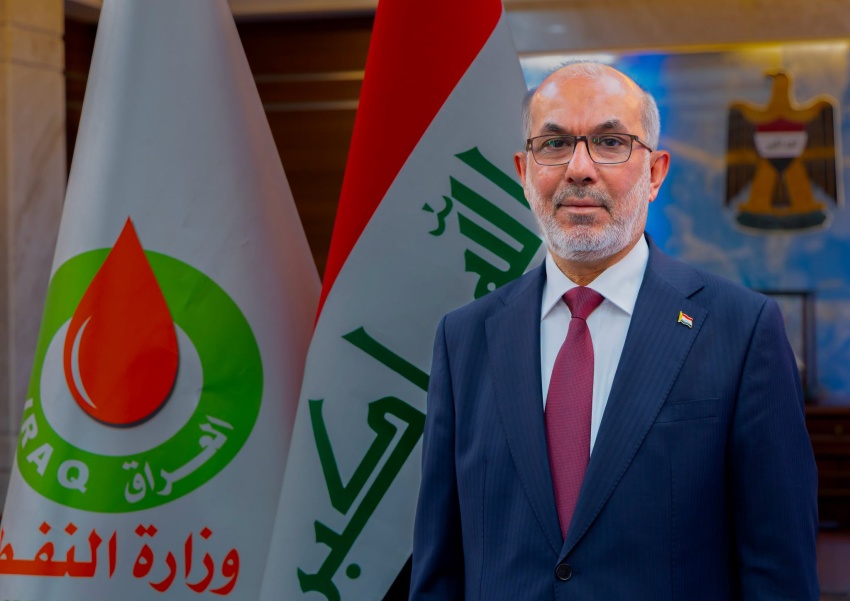 وزير النفط: العراق ينتج حالياً 2.7 مليون برميل يومياً ويصدر نصف الكمية