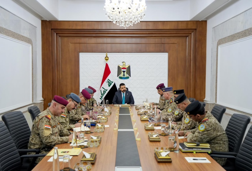 االزيدي يترأس اجتماعاً للدفاع الجوي.. توجيه بتجهيز منظومات متطورة لحماية أجواء العراق