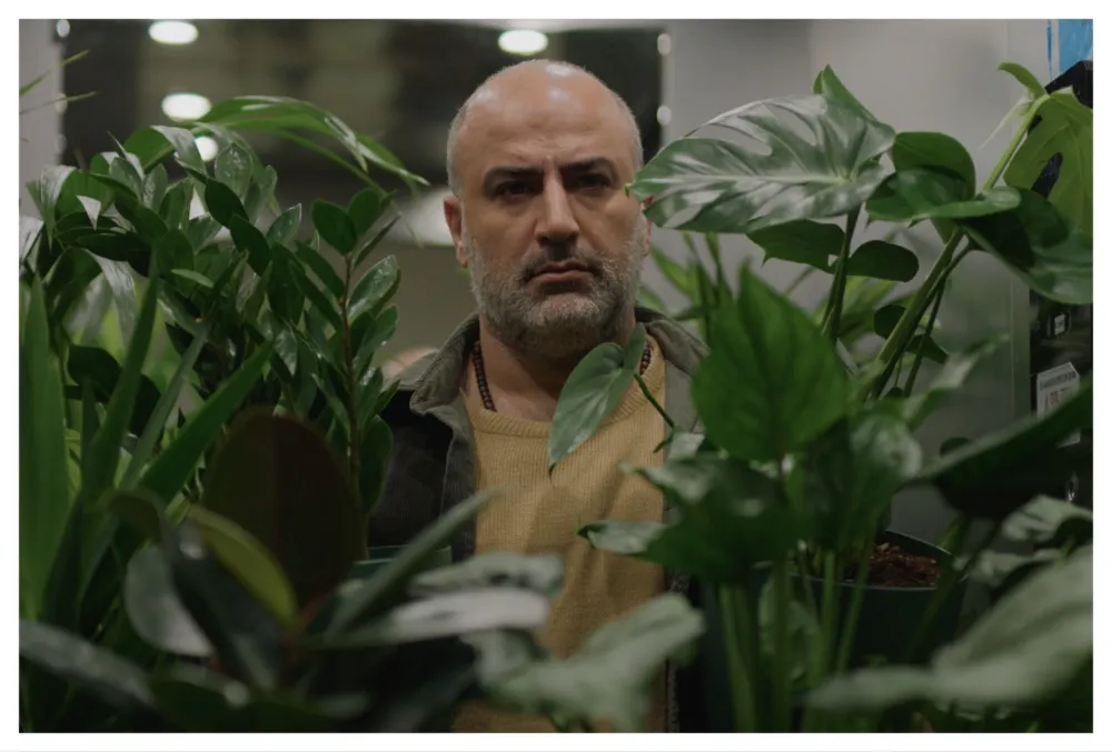 Iranian Director Ali Asgari Unveils First Clip From Venice-Bound ‘A Bit of Light’: ‘This Trump Guy Is Threatening to Bomb Here Every Day’ (EXCLUSIVE)