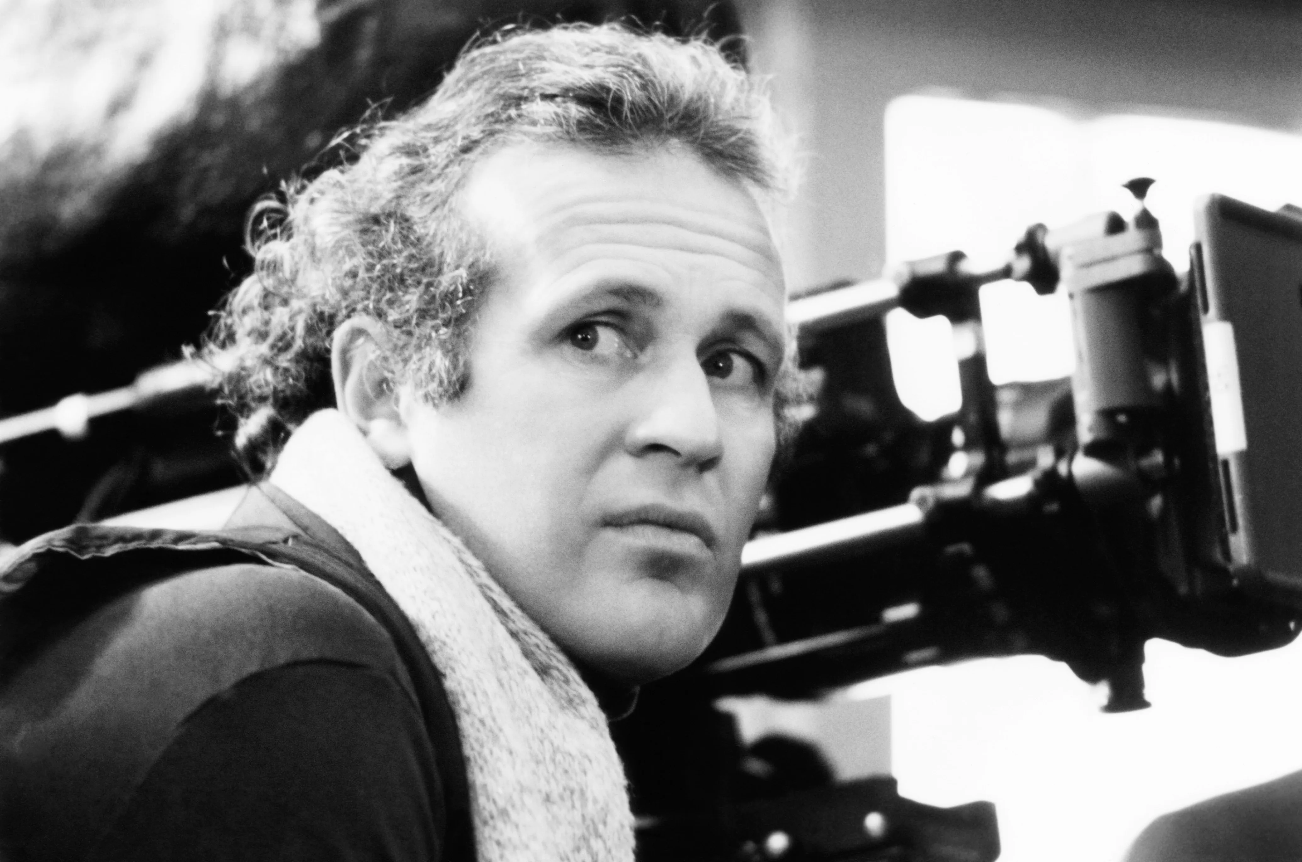 John Irvin, Director of ‘Hamburger Hill,’ ‘Tinker Tailor Soldier Spy,’ Dies at 86
