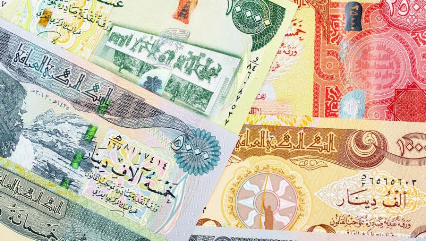 رغم نفي الحكومة.. عضو في اللجنة المالية يؤكد قرب رفع الاصفار من الدينار