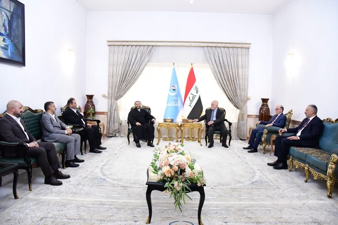 العبادي لحركة النجباء: المرحلة الراهنة تتطلب تعزيز بنية الدولة وتنظيم أوضاع المقاتلين