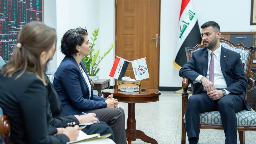 وزير الكهرباء يبحث مع القائم بالأعمال الألماني استكمال مشاريع سيمنز في العراق