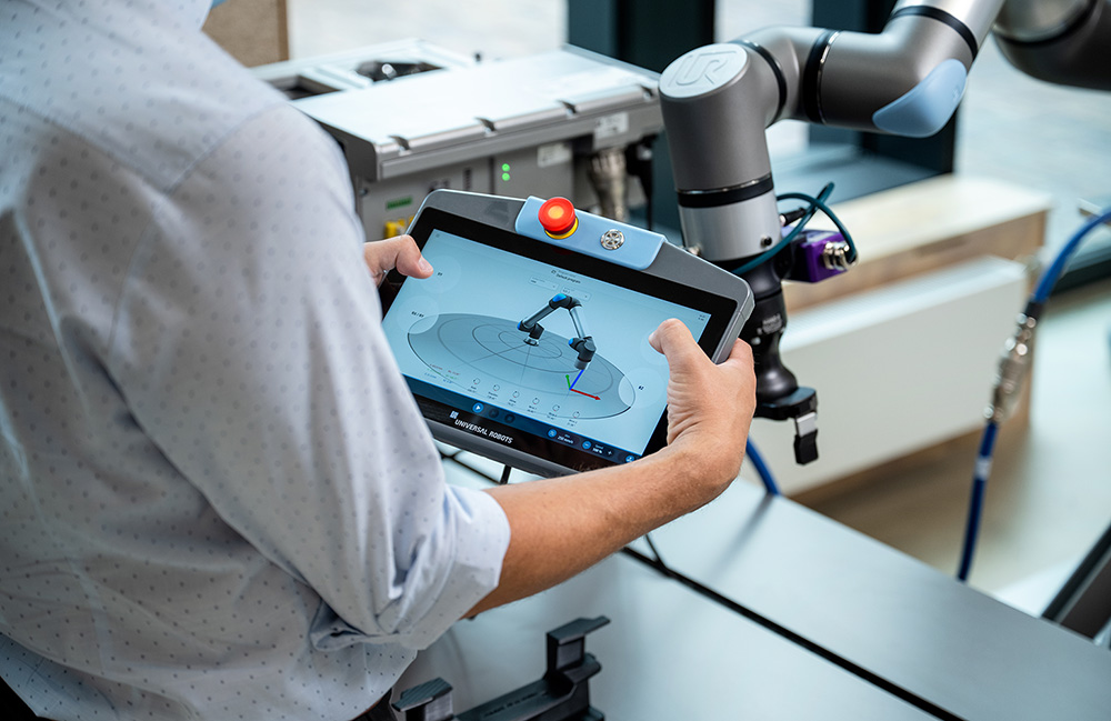 Universal Robots launches its seventh generation robot platform at IMTS