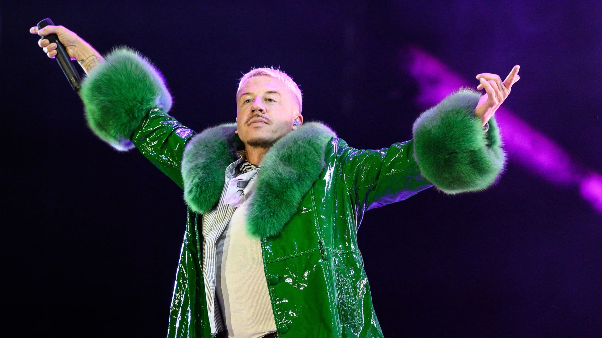 Ticket prices rise for Macklemore solo concert after Ed Sheeran tour removal