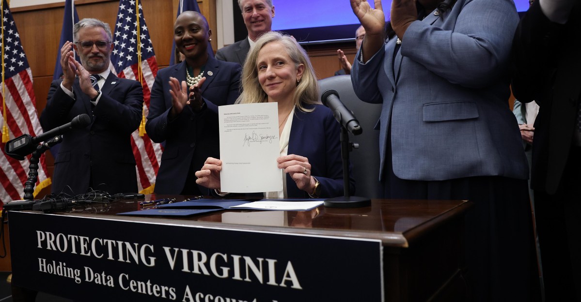 Virginia governor creates an AI task force and moves to restrain data centers