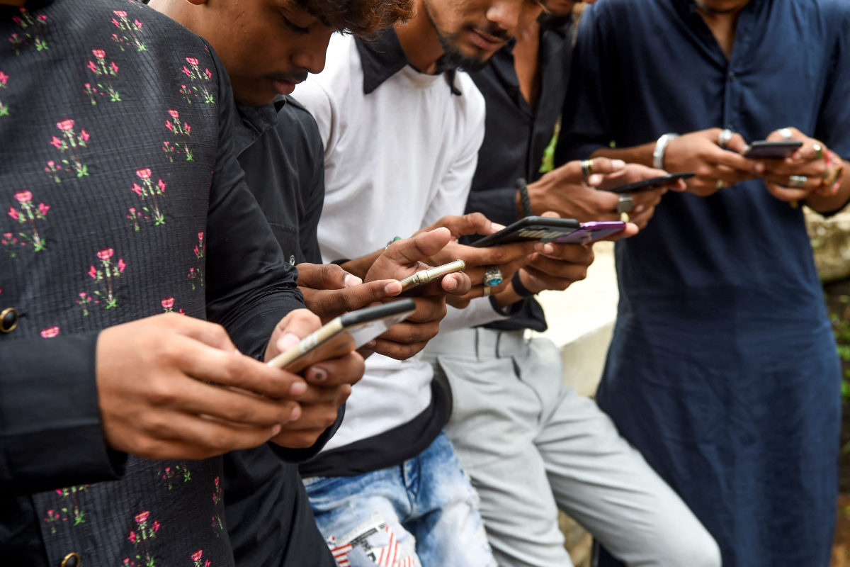 India forces caller-ID apps to feed spam reports to telcos