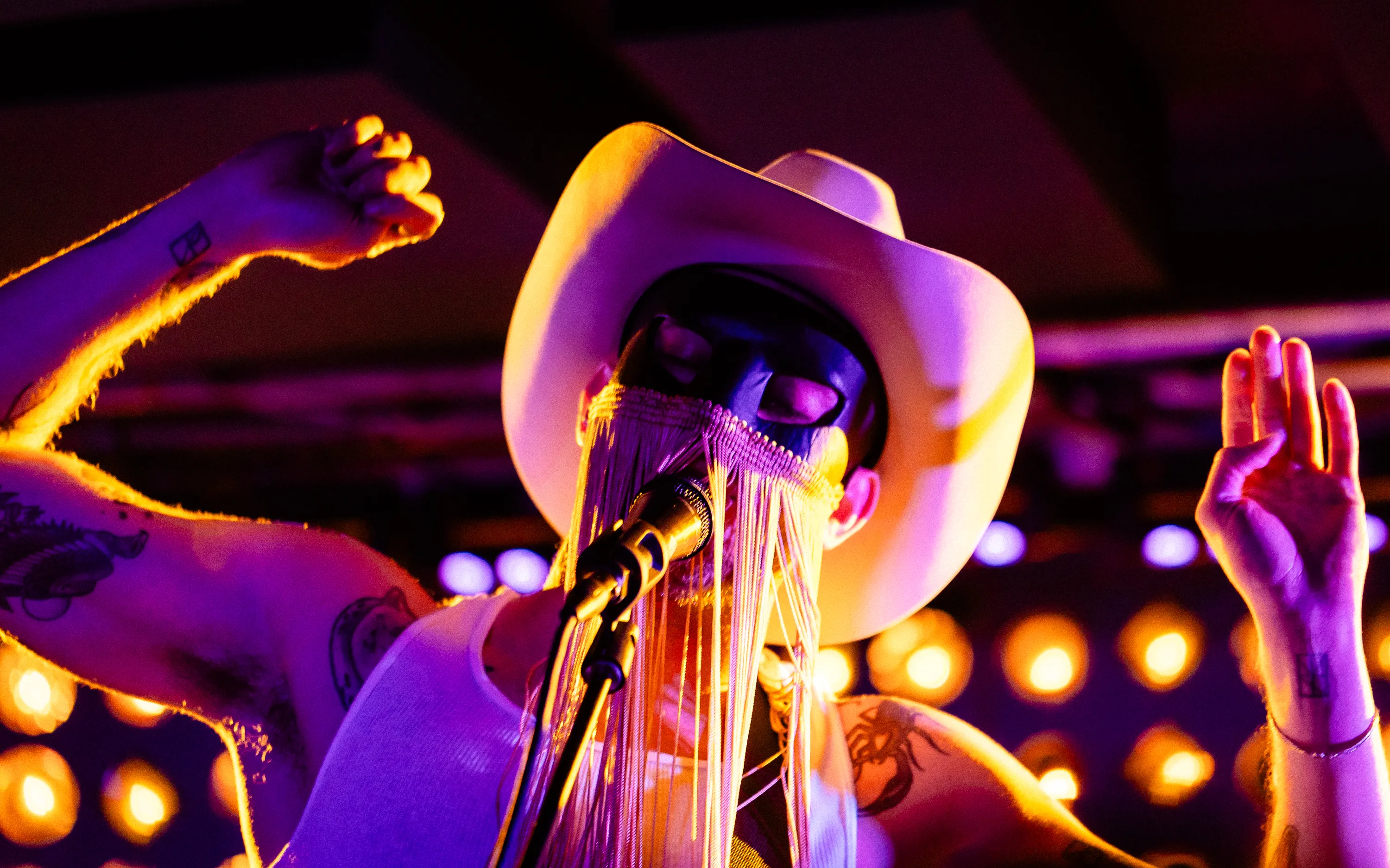 Orville Peck Dedicates Performance to ‘All the Gay Cowboys’: ‘We Exist, We Walk Among You’