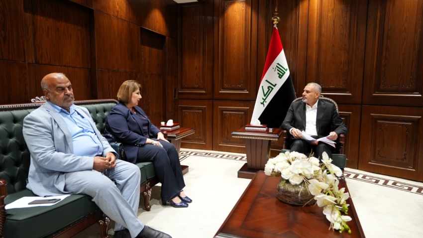 تمهيداً للتصويت عليه.. النائب الأول لرئيس البرلمان يناقش تعديل قانون الناجيات الإيزيديات