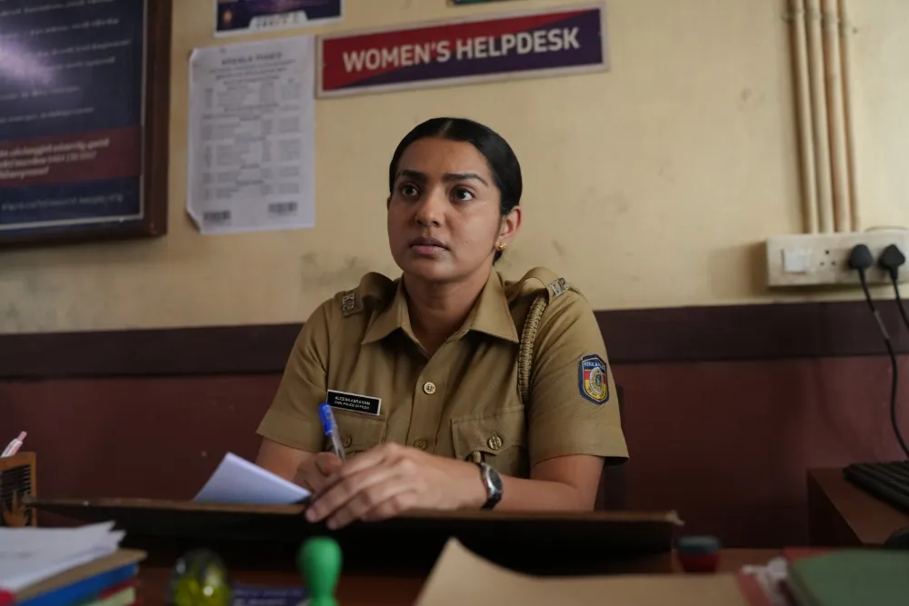 Parvathy Thiruvothu on Playing a Police Officer in ‘Pradhama Drishtiya Kuttakkar’ and Speaking Out About Misogyny Despite Scrutiny: ‘I Enjoy Watching Patriarchy Fall Apart’