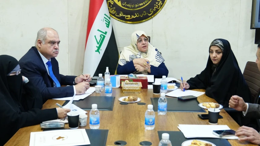 الصحة النيابية تناقش إجابات "الضمان الصحي" وتتجه لتعديل قانون دعم الأطباء