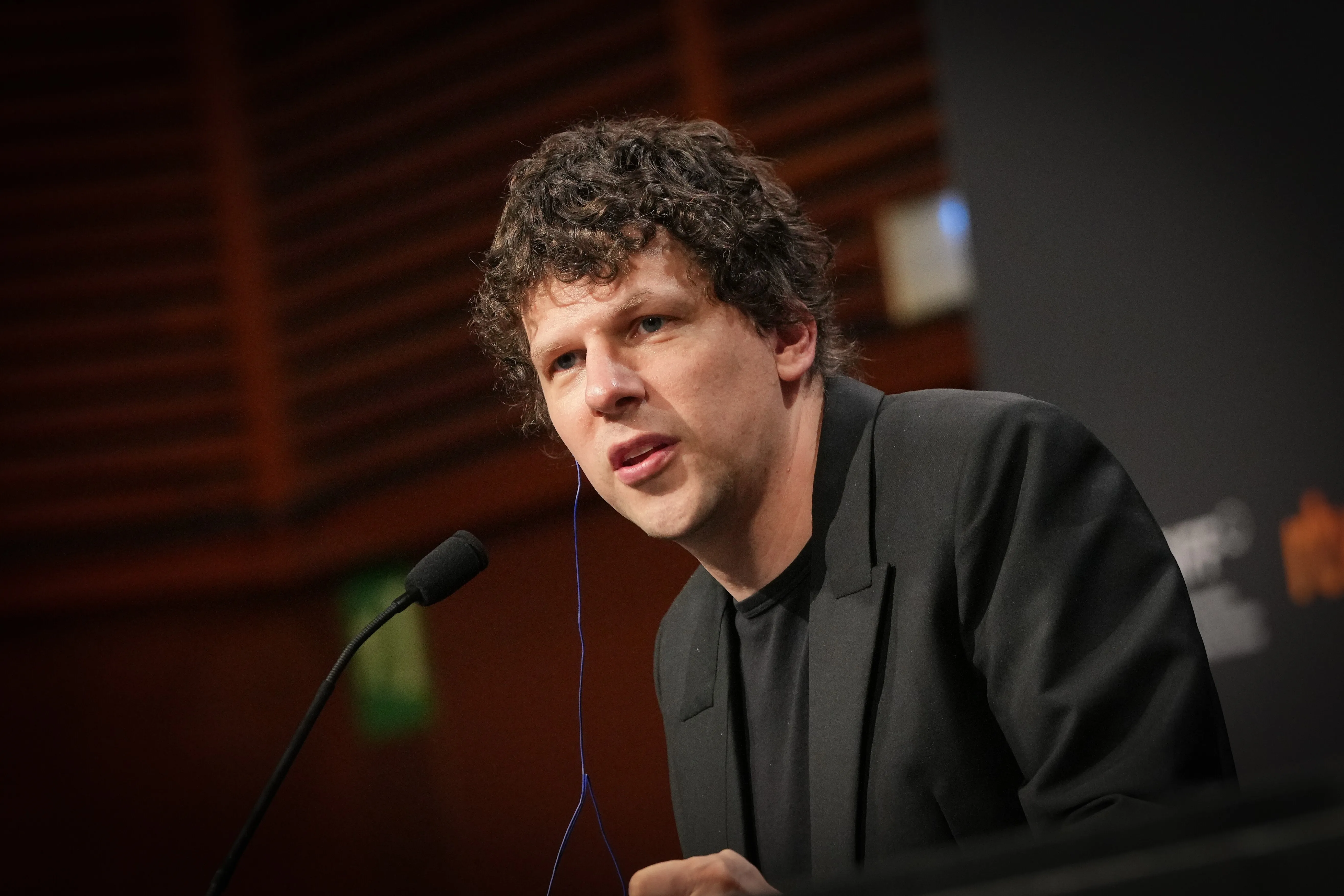 Jesse Eisenberg on ‘The Debut’ and How Community Theater Saved Him as a ‘Shy’ Child Who Was ‘Made Fun of in School’: ‘Suddenly Everyone Was So Nice’