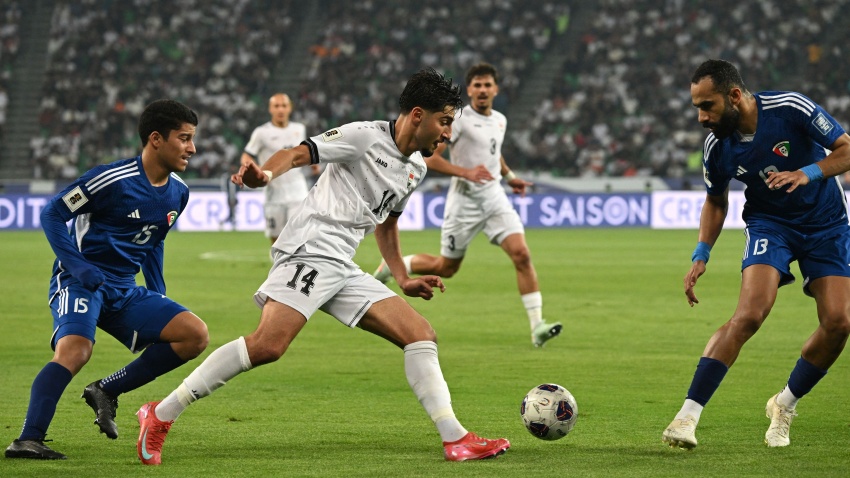 منتخبنا الوطني يتغلب على الكويت بثلاثة أهداف في خليجي 27