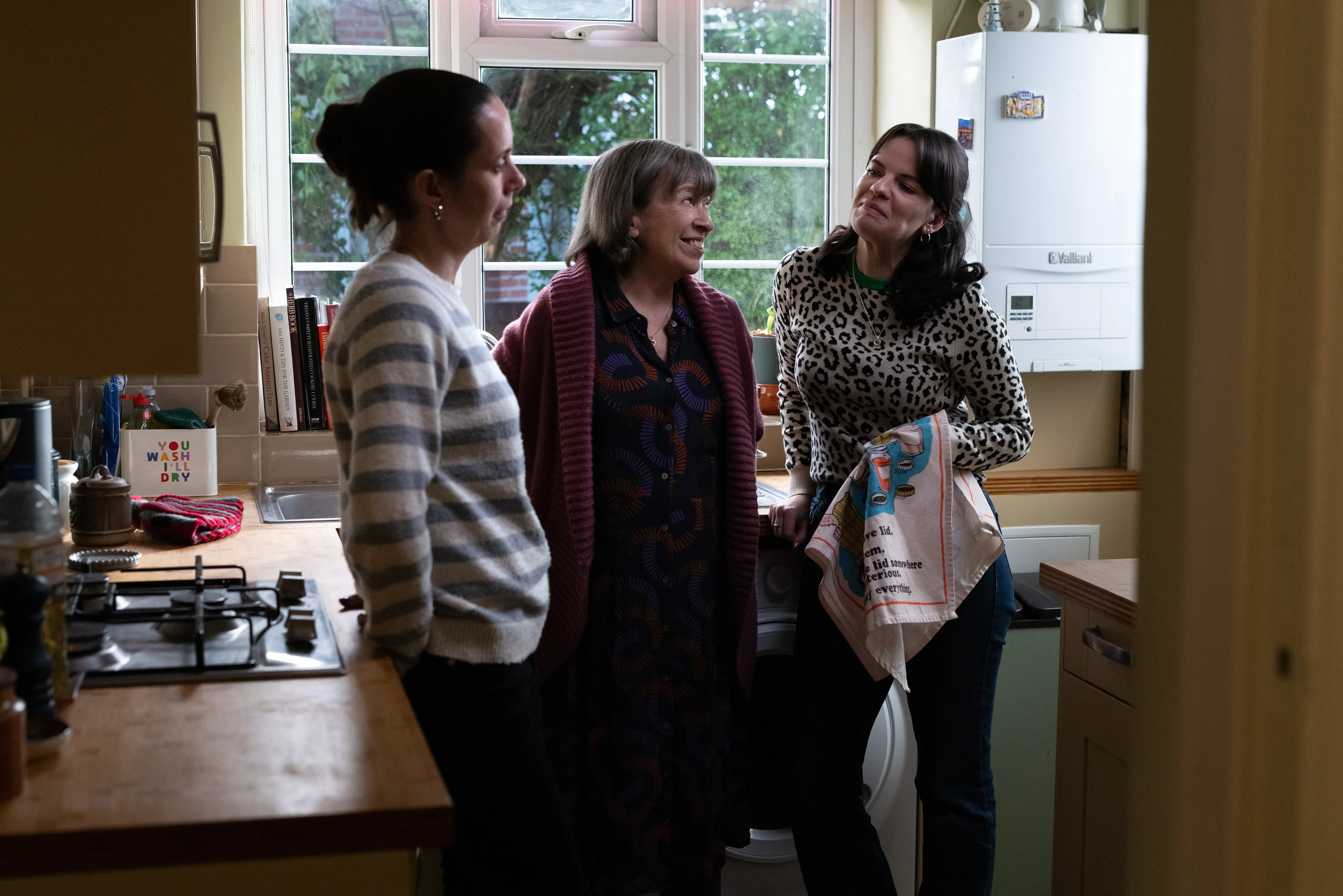 Mike Leigh’s ‘Tender Loving Care’ Wins Big at San Sebastián, as ‘La Bola Negra’ and ‘NAZA’ Take Audience Awards